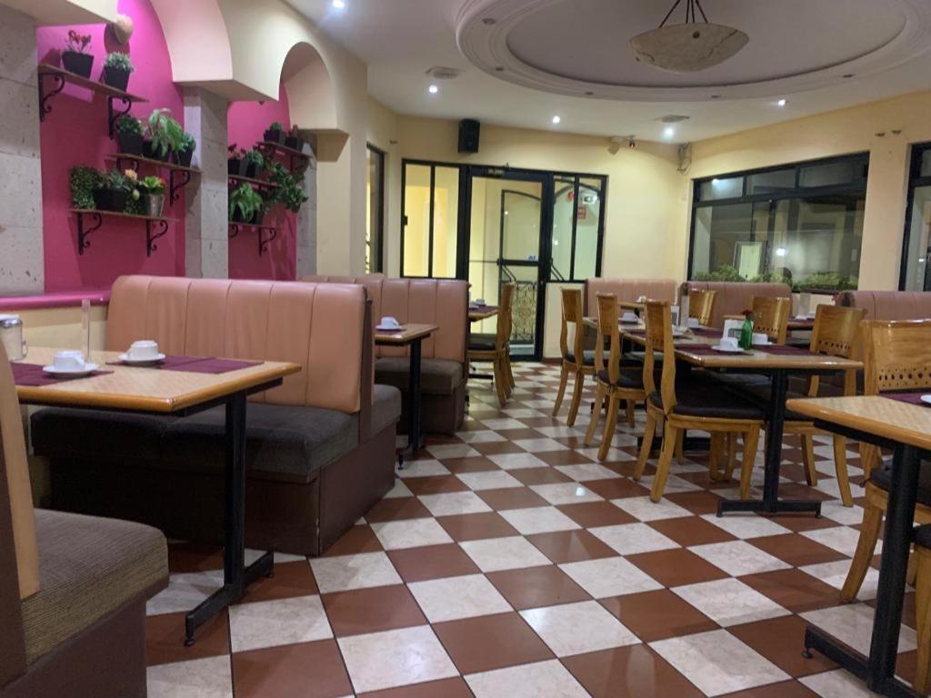 Hotel Villa Las Rosas Tepic Exterior foto