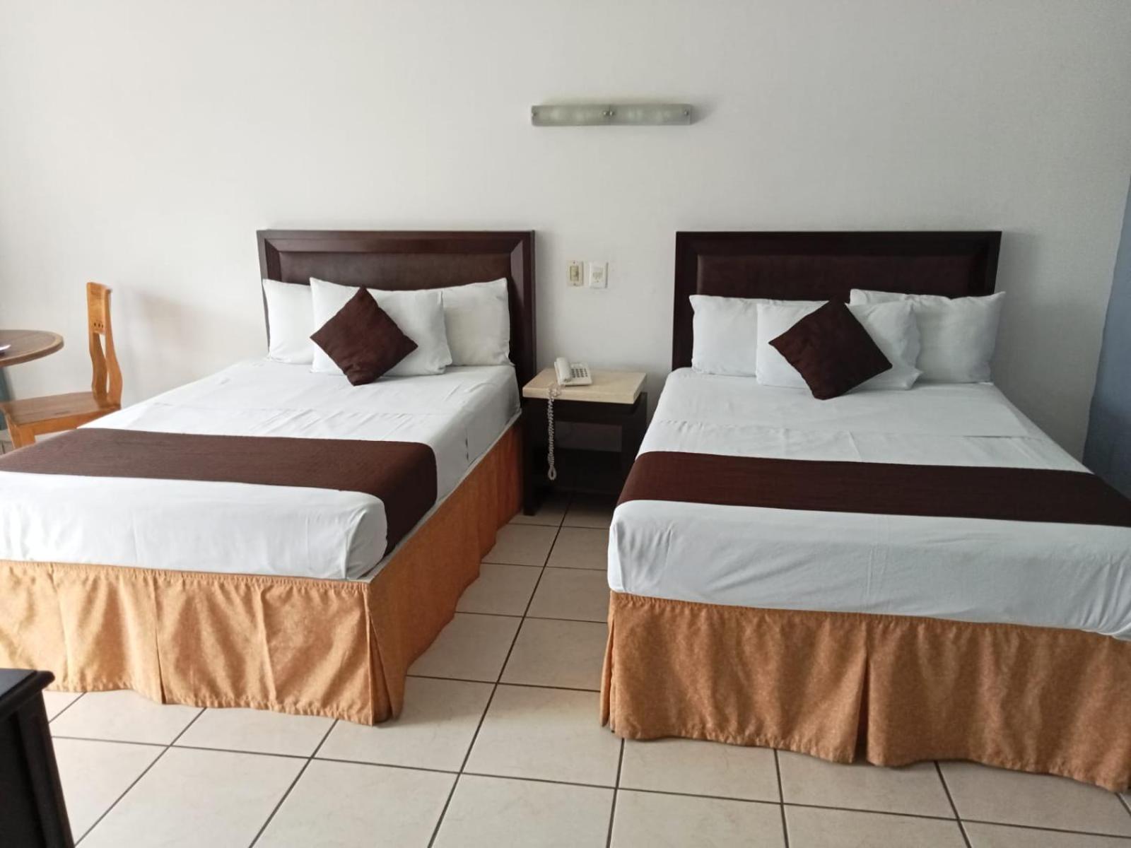Hotel Villa Las Rosas Tepic Exterior foto