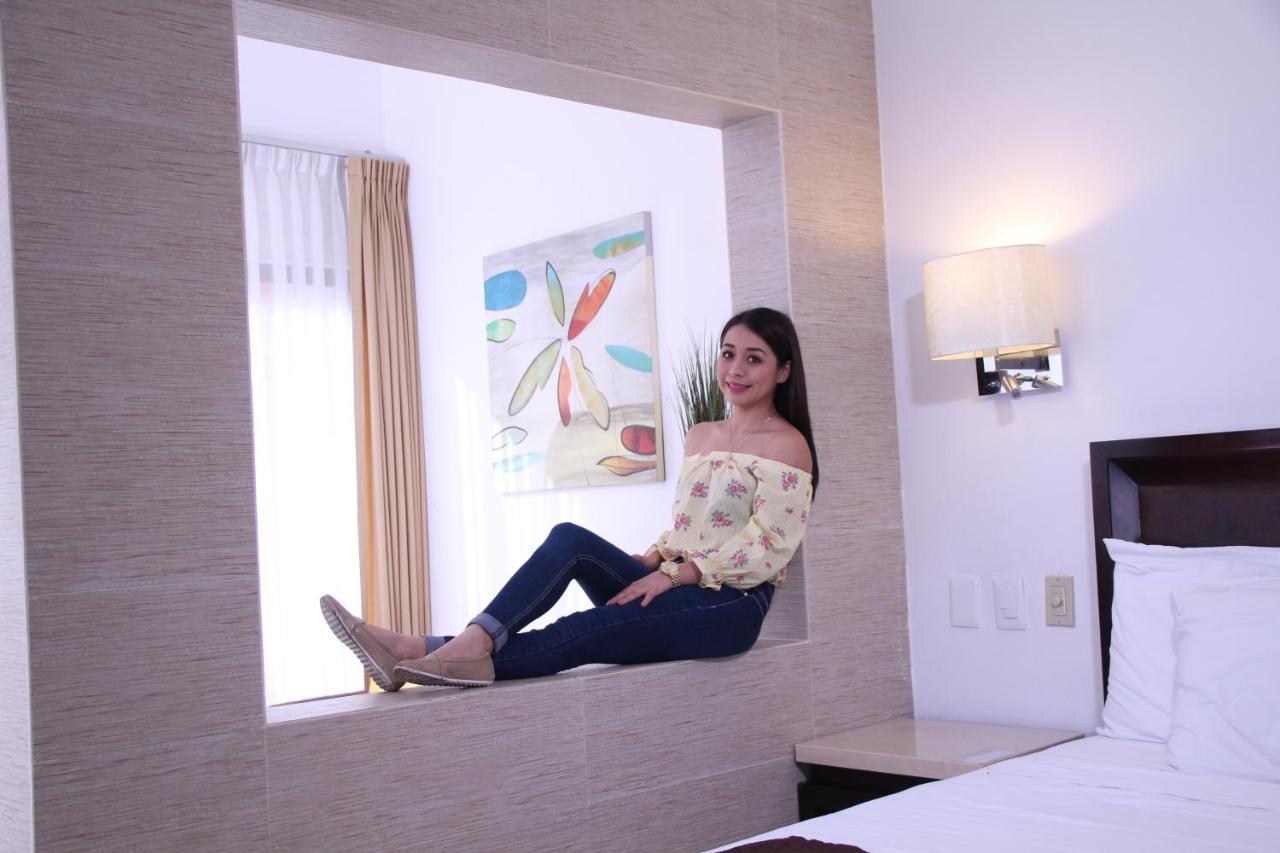 Hotel Villa Las Rosas Tepic Exterior foto
