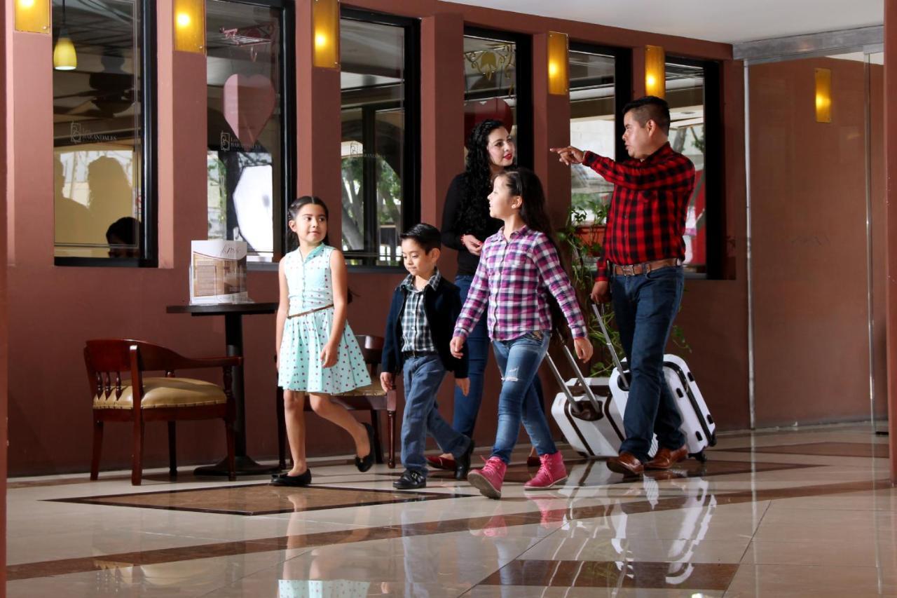 Hotel Villa Las Rosas Tepic Exterior foto