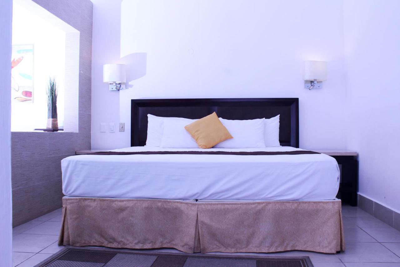 Hotel Villa Las Rosas Tepic Exterior foto